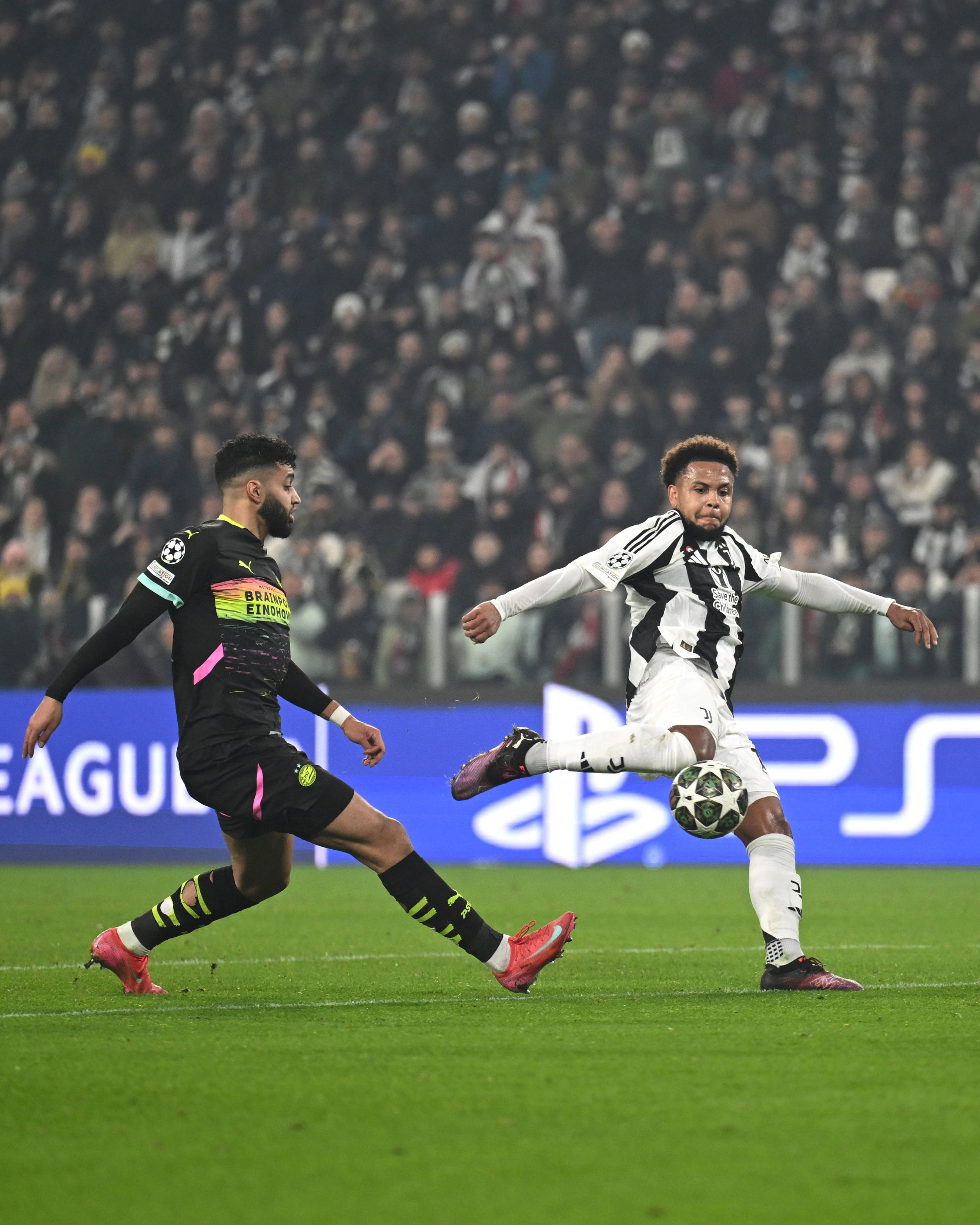 曼城险胜法国，德容打破历史纪录