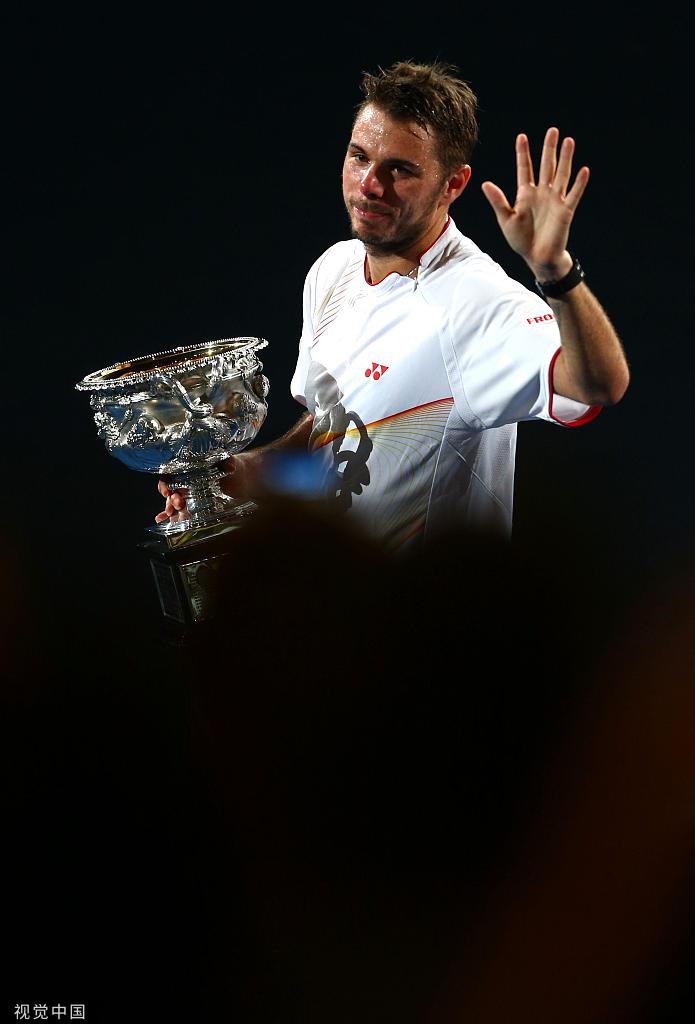 包含世界网球队绝杀澳大利亚网球队，瓦林卡统治全场的词条