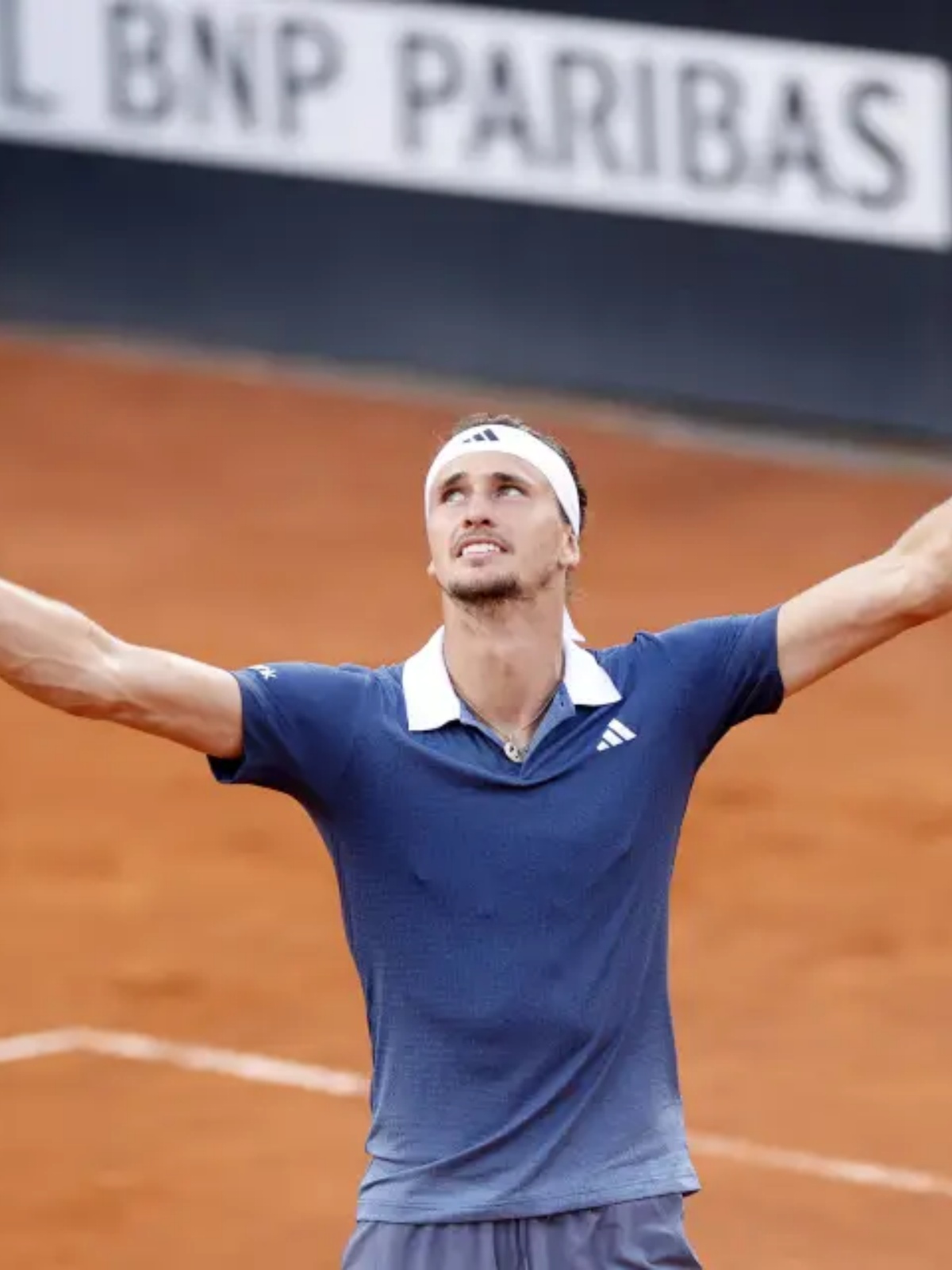 英国网球队血洗法国网球队，兹维列夫关键制胜的简单介绍