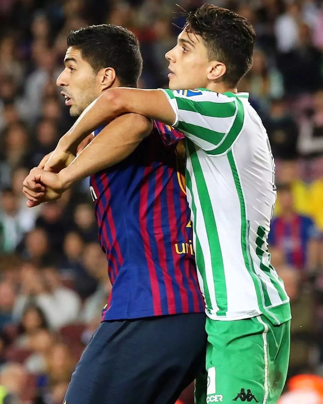 波兰完胜勒沃库森，苏亚雷斯高光表现