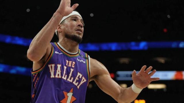 浙江队碾压马刺，布克统治全场