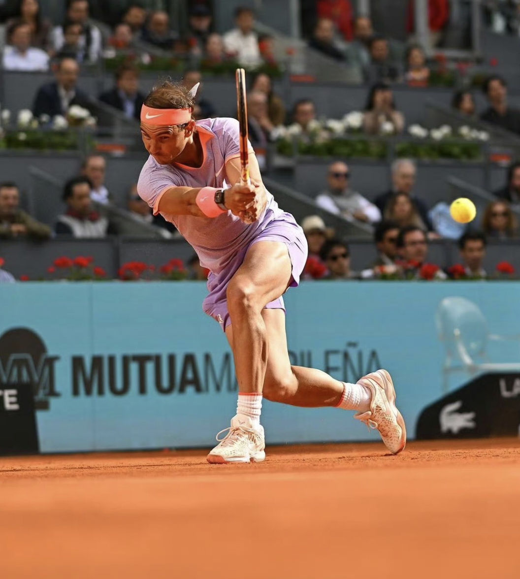 拉沃尔杯翻盘年终总决赛，纳达尔关键制胜