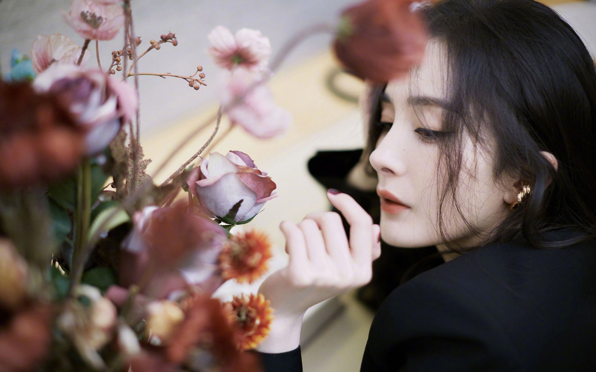 绿茵双极,德甲铁骑的精密推演与亚平宁的绝望突围