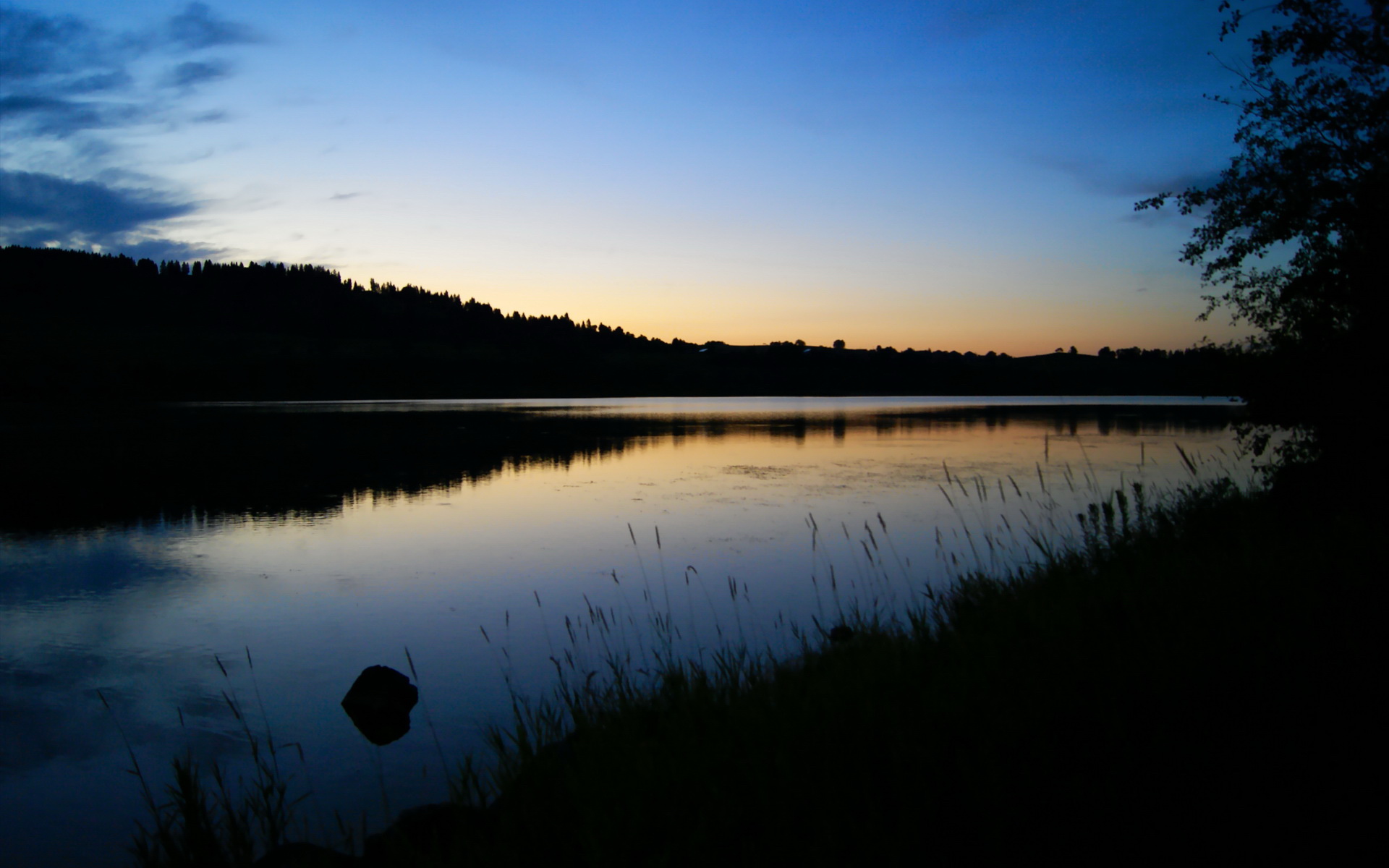 东瀛铁壁前的瑞士军刀，阿坎吉生涯之夜，定义足球的另一种唯一性
